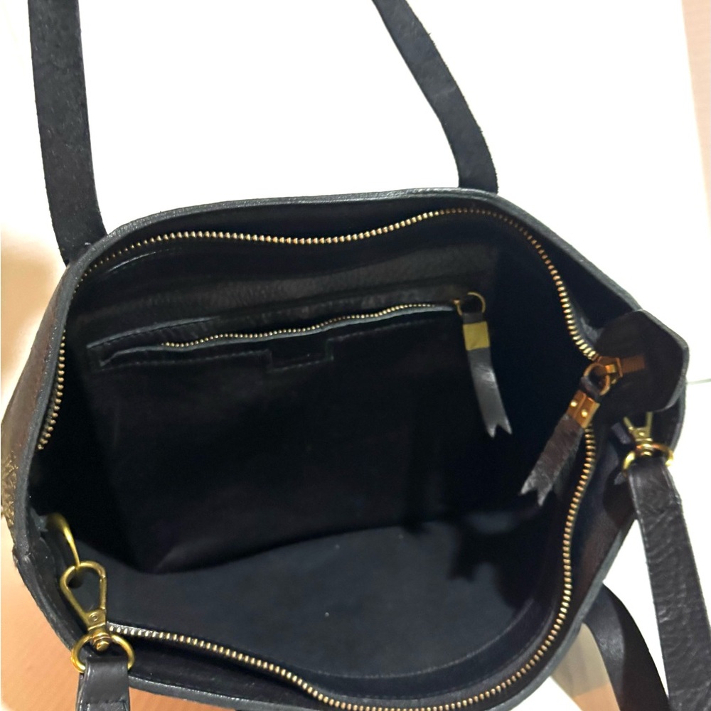 Madewell Elegant Black Leather Tote Bag - Picture 9 of 11